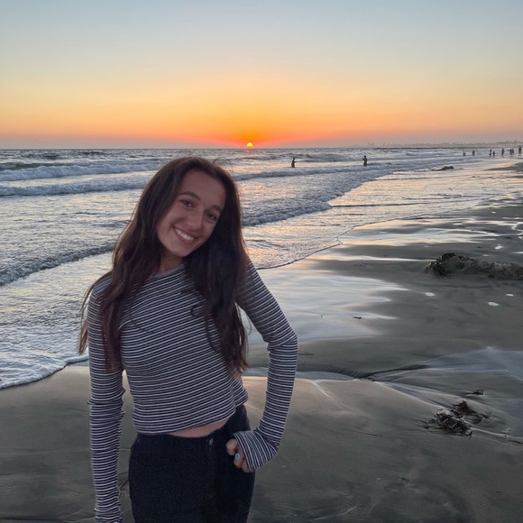 Meet your Posher, Sloane - Picture 1 of 1